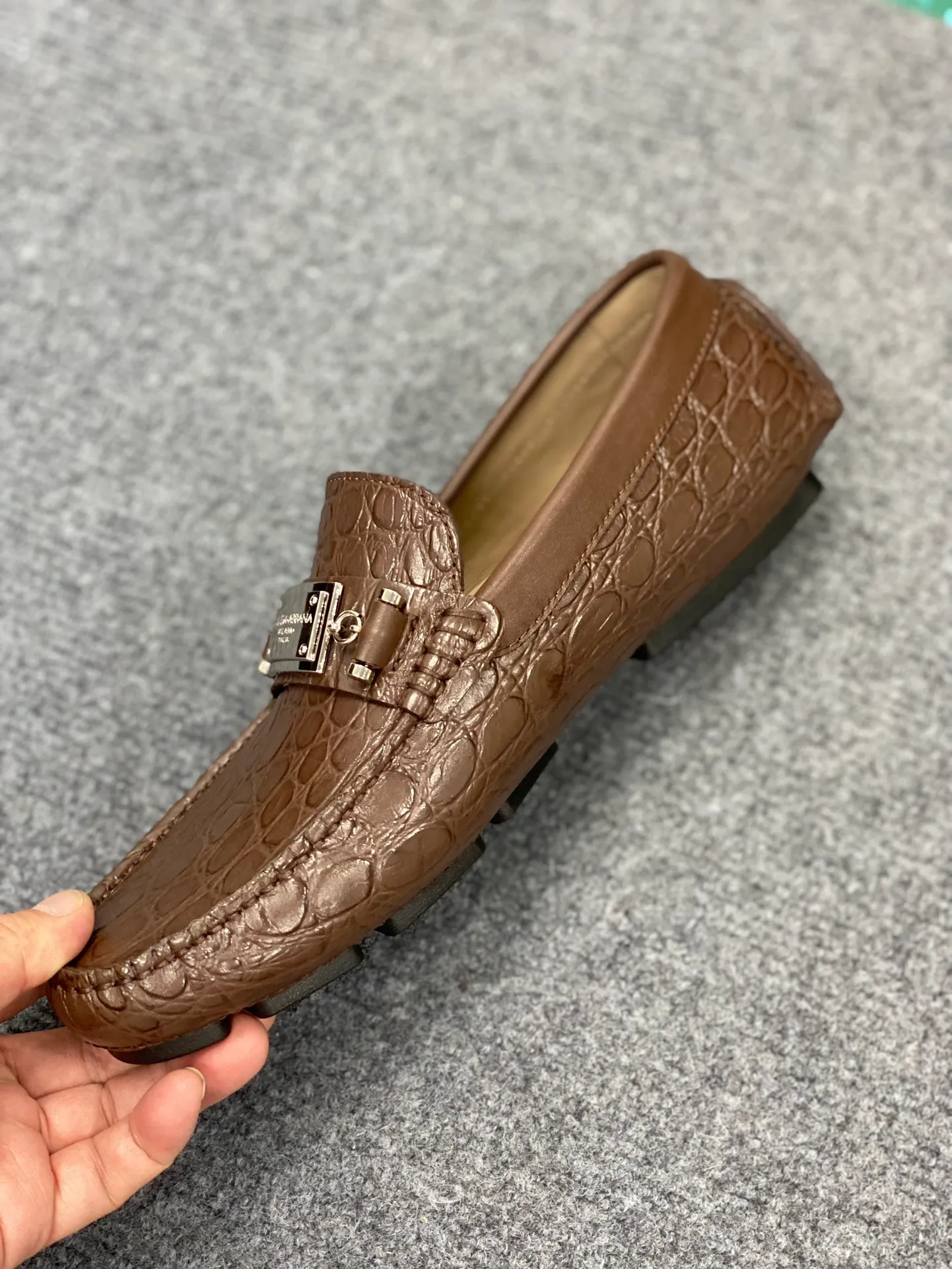 Men's Men's Shoes Men's Men's Shoes 💰700 new style "DG Duban Spring New Casual Driving Shoes" latest hot style, top brand luxury ~ purchasing agency, top quality ~.  The upper is made of imported original cowhide with fine workmanship. The original stylish and stylish soft rubber wear-resistant and non-slip outsole is light and comfortable on the feet. The real thing looks better in real life, 38-45